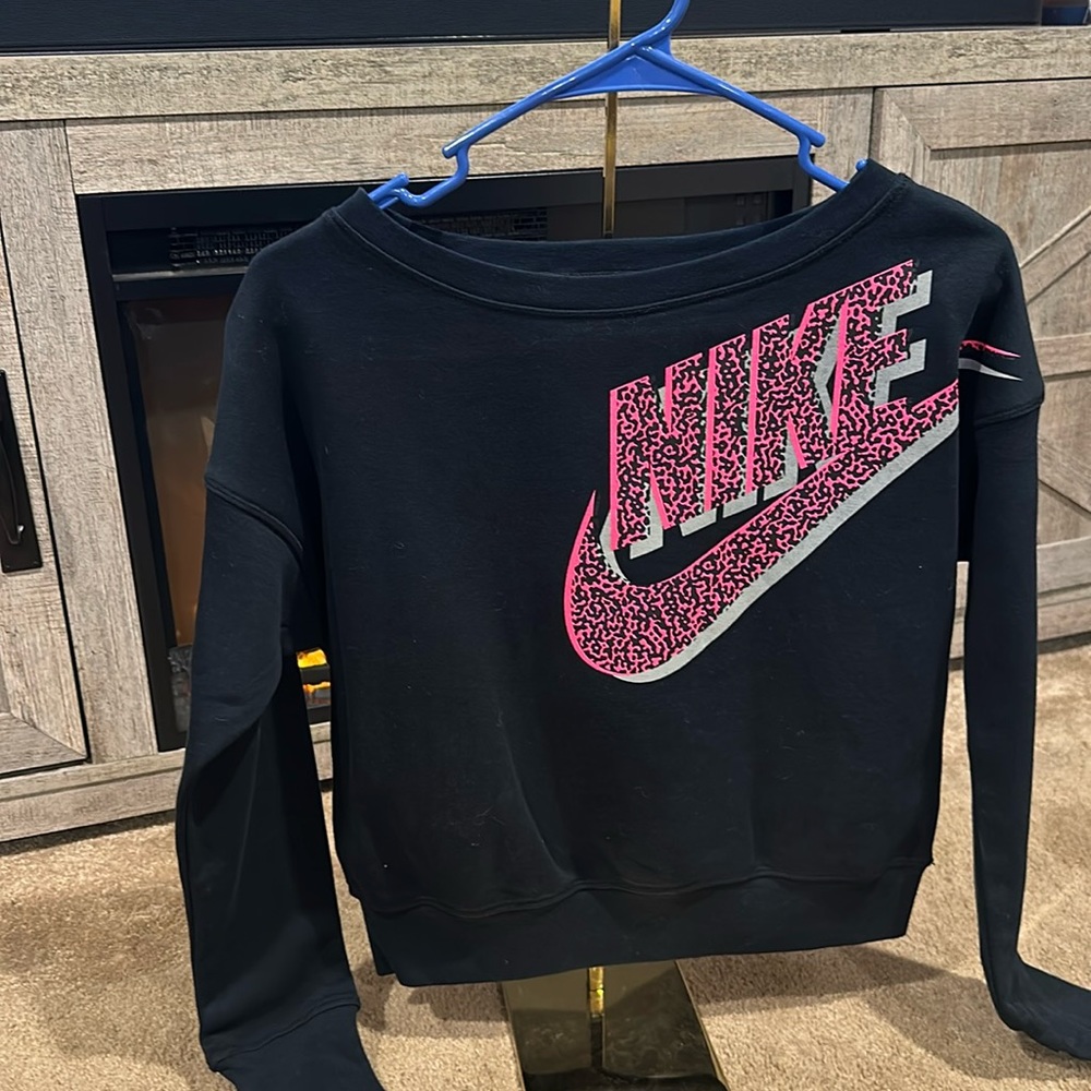 Nike sweatshirt cropped size Large